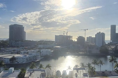 Copropriété à vendre à Miami Beach, Floride: 2 chambres, 108.7 m2 № 2303835 - photo 26