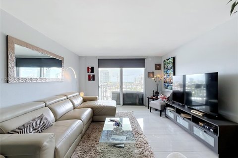 Copropriété à vendre à Miami Beach, Floride: 2 chambres, 108.7 m2 № 2303835 - photo 11