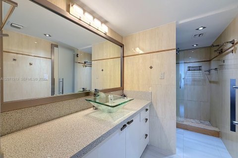 Copropriété à vendre à Miami Beach, Floride: 2 chambres, 108.7 m2 № 2303835 - photo 14