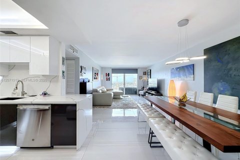 Copropriété à vendre à Miami Beach, Floride: 2 chambres, 108.7 m2 № 2303835 - photo 4