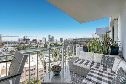 Copropriété à vendre à Miami Beach, Floride: 2 chambres, 108.7 m2 № 2303835 - photo 20