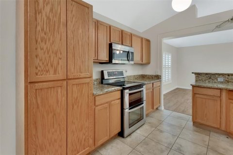House in DeLand, Florida 3 bedrooms, 172.33 sq.m. № 1903960 - photo 14