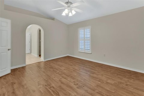 House in DeLand, Florida 3 bedrooms, 172.33 sq.m. № 1903960 - photo 17