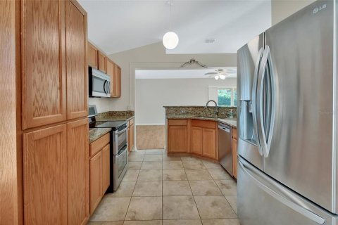 House in DeLand, Florida 3 bedrooms, 172.33 sq.m. № 1903960 - photo 12