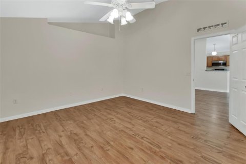 House in DeLand, Florida 3 bedrooms, 172.33 sq.m. № 1903960 - photo 18