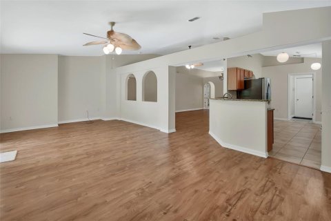 House in DeLand, Florida 3 bedrooms, 172.33 sq.m. № 1903960 - photo 8