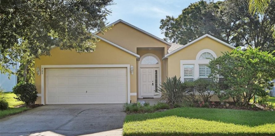 House in DeLand, Florida 3 bedrooms, 172.33 sq.m. № 1903960