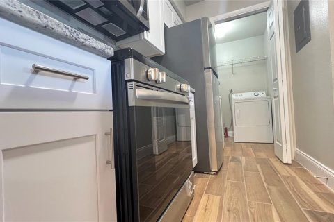 Condo in Kissimmee, Florida, 1 bedroom  № 1655648 - photo 21