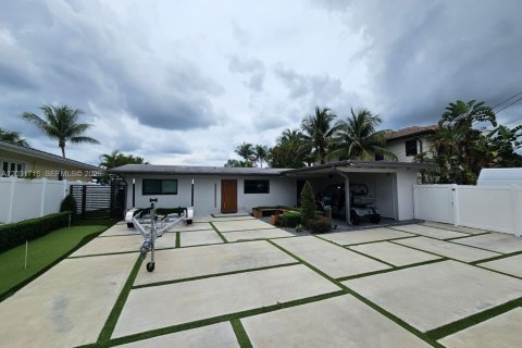 Villa ou maison à vendre à Fort Lauderdale, Floride: 3 chambres, 134.71 m2 № 2146500 - photo 3