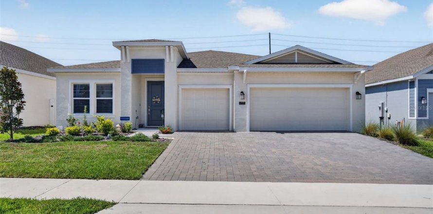 House in Apopka, Florida 4 bedrooms, 239.22 sq.m. № 2228287