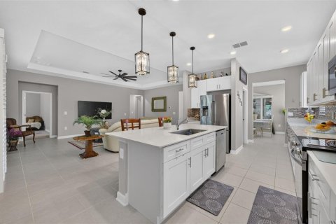 House in Apopka, Florida 4 bedrooms, 239.22 sq.m. № 2228287 - photo 21