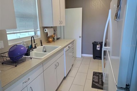 House in Venice, Florida 2 bedrooms, 101.82 sq.m. № 2393843 - photo 8
