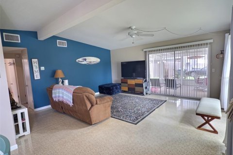 House in Venice, Florida 2 bedrooms, 101.82 sq.m. № 2393843 - photo 5