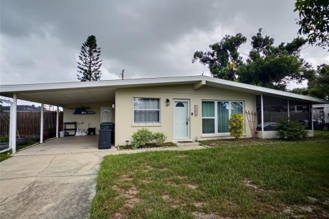 House in Venice, Florida 2 bedrooms, 101.82 sq.m. № 2393843