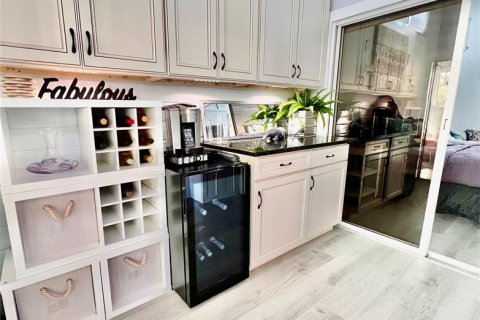 Купить виллу или дом в Сарасота, Флорида 10 комнат, 117.24м2, № 2147435 - фото 12