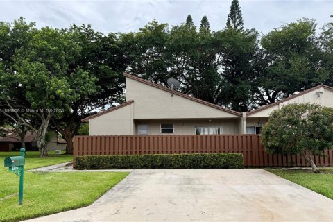 Villa ou maison à vendre à Boca Raton, Floride: 3 chambres, 111.48 m2 № 1951311 - photo 1