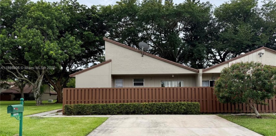 Villa ou maison à Boca Raton, Floride 3 chambres, 111.48 m2 № 1951311
