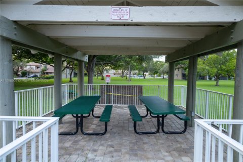 House in Boca Raton, Florida 3 bedrooms, 111.48 sq.m. № 1951311 - photo 17