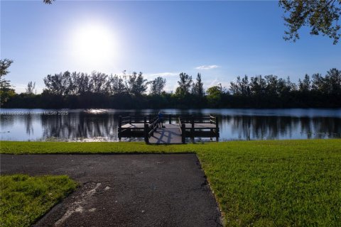 House in Boca Raton, Florida 3 bedrooms, 111.48 sq.m. № 1951311 - photo 19