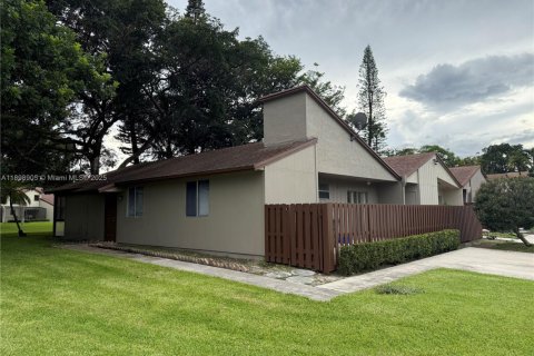 House in Boca Raton, Florida 3 bedrooms, 111.48 sq.m. № 1951311 - photo 21