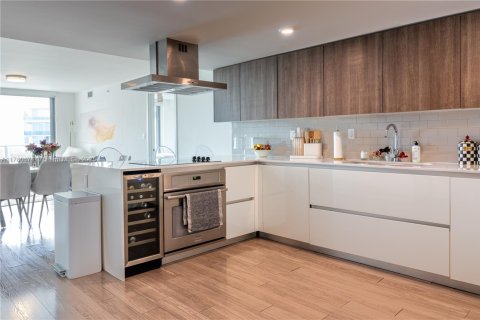 Condo in Bay Harbor Islands, Florida, 2 bedrooms  № 1863740 - photo 8