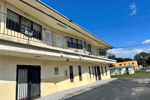 Apartment in Miami, Florida 1 bedroom, 795.24 sq.m. № 2087886 - photo 11