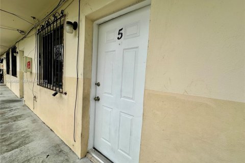 Apartment in Miami, Florida 1 bedroom, 795.24 sq.m. № 2087886 - photo 9