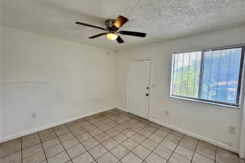 Apartment in Miami, Florida 1 bedroom, 795.24 sq.m. № 2087886 - photo 5