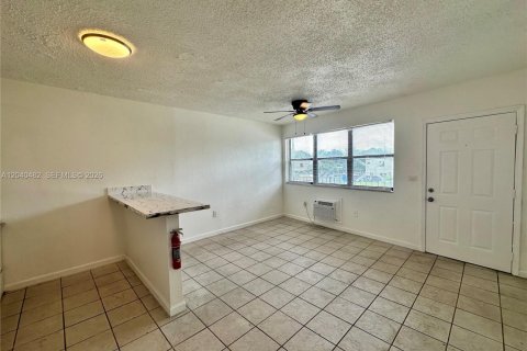 Apartment in Miami, Florida 1 bedroom, 795.24 sq.m. № 2087886