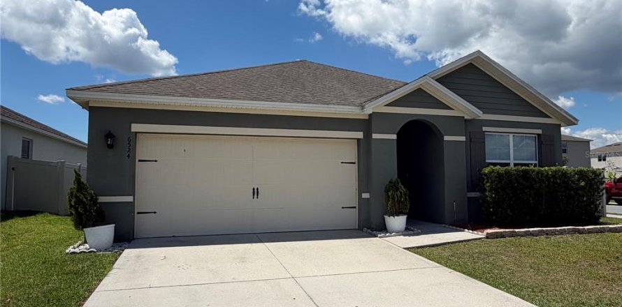 Villa ou maison à Mount Dora, Floride 3 chambres, 155.33 m2 № 2296815