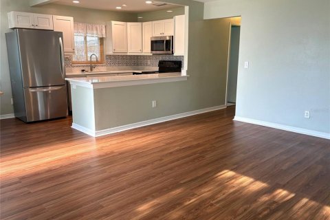 Condominio en alquiler en Sun City Center, Florida, 2 dormitorios, 89.19 m2 № 1901777 - foto 5