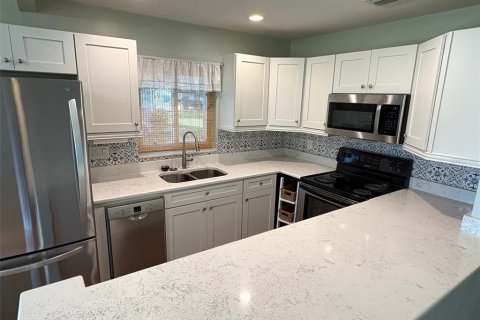 Condominio en alquiler en Sun City Center, Florida, 2 dormitorios, 89.19 m2 № 1901777 - foto 9