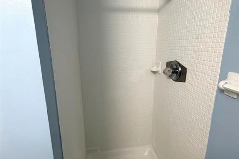 Condominio en alquiler en Sun City Center, Florida, 2 dormitorios, 89.19 m2 № 1901777 - foto 22