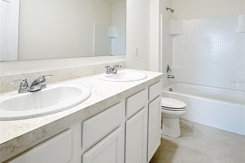 House in Saint Cloud, Florida 5 bedrooms, 227.7 sq.m. № 1903109 - photo 29
