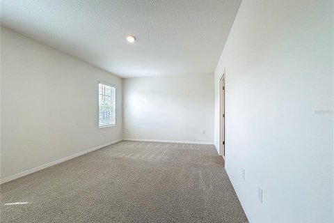 House in Saint Cloud, Florida 5 bedrooms, 227.7 sq.m. № 1903109 - photo 19