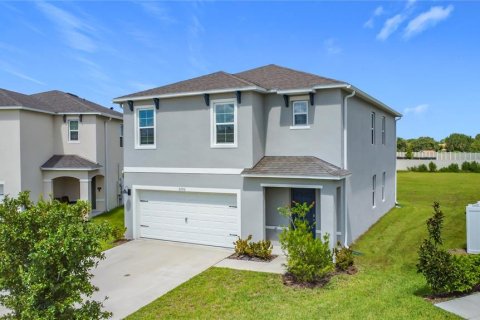 House in Saint Cloud, Florida 5 bedrooms, 227.7 sq.m. № 1903109 - photo 2