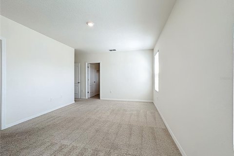 House in Saint Cloud, Florida 5 bedrooms, 227.7 sq.m. № 1903109 - photo 18