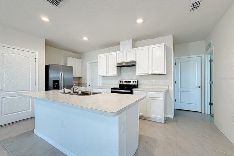 House in Saint Cloud, Florida 5 bedrooms, 227.7 sq.m. № 1903109 - photo 6