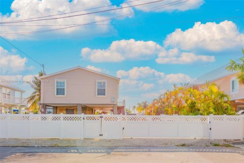 House in Key Largo, Florida 3 bedrooms, 115.94 sq.m. № 1764686 - photo 5