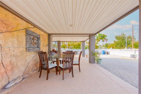 House in Key Largo, Florida 3 bedrooms, 115.94 sq.m. № 1764686 - photo 17