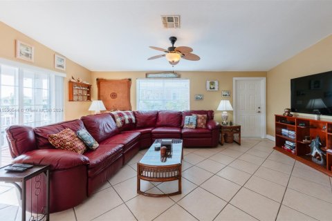 House in Key Largo, Florida 3 bedrooms, 115.94 sq.m. № 1764686 - photo 21