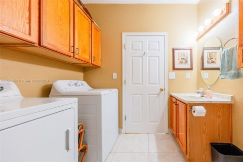 House in Key Largo, Florida 3 bedrooms, 115.94 sq.m. № 1764686 - photo 28