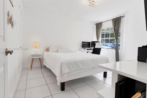 Townhouse in Weston, Florida 2 bedrooms, 94.57 sq.m. № 2031212 - photo 16