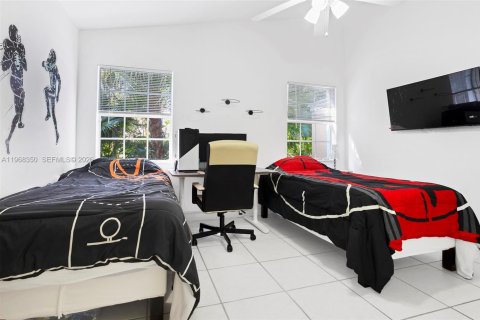 Townhouse in Weston, Florida 2 bedrooms, 94.57 sq.m. № 2031212 - photo 24