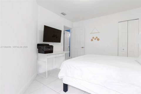 Townhouse in Weston, Florida 2 bedrooms, 94.57 sq.m. № 2031212 - photo 19