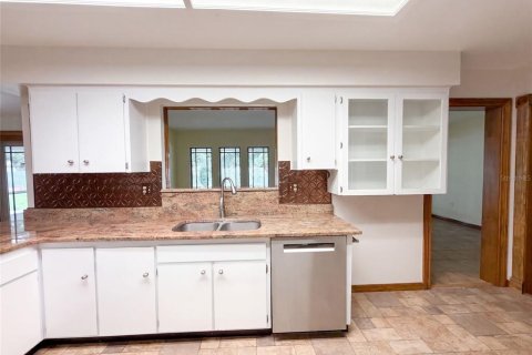 House in Sun City Center, Florida 2 bedrooms, 172.05 sq.m. № 2314365 - photo 10