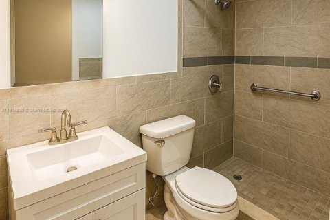 Снять в аренду кондоминиум в Помпано-Бич, Флорида 2 спальни, 88.26м2, № 1970577 - фото 12