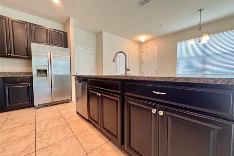 Townhouse in Winter Park, Florida 3 bedrooms, 166.02 sq.m. № 1901508 - photo 9