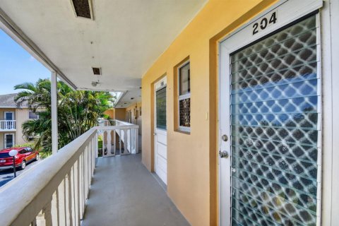 Condo in Boynton Beach, Florida, 2 bedrooms № 2179655 - photo 6