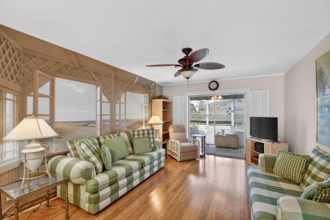 Condo in Boynton Beach, Florida, 2 bedrooms № 2179655 - photo 16